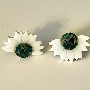 NEW White & Green Faux Stone Flower Resin & Polymer Clay Stud Earrings